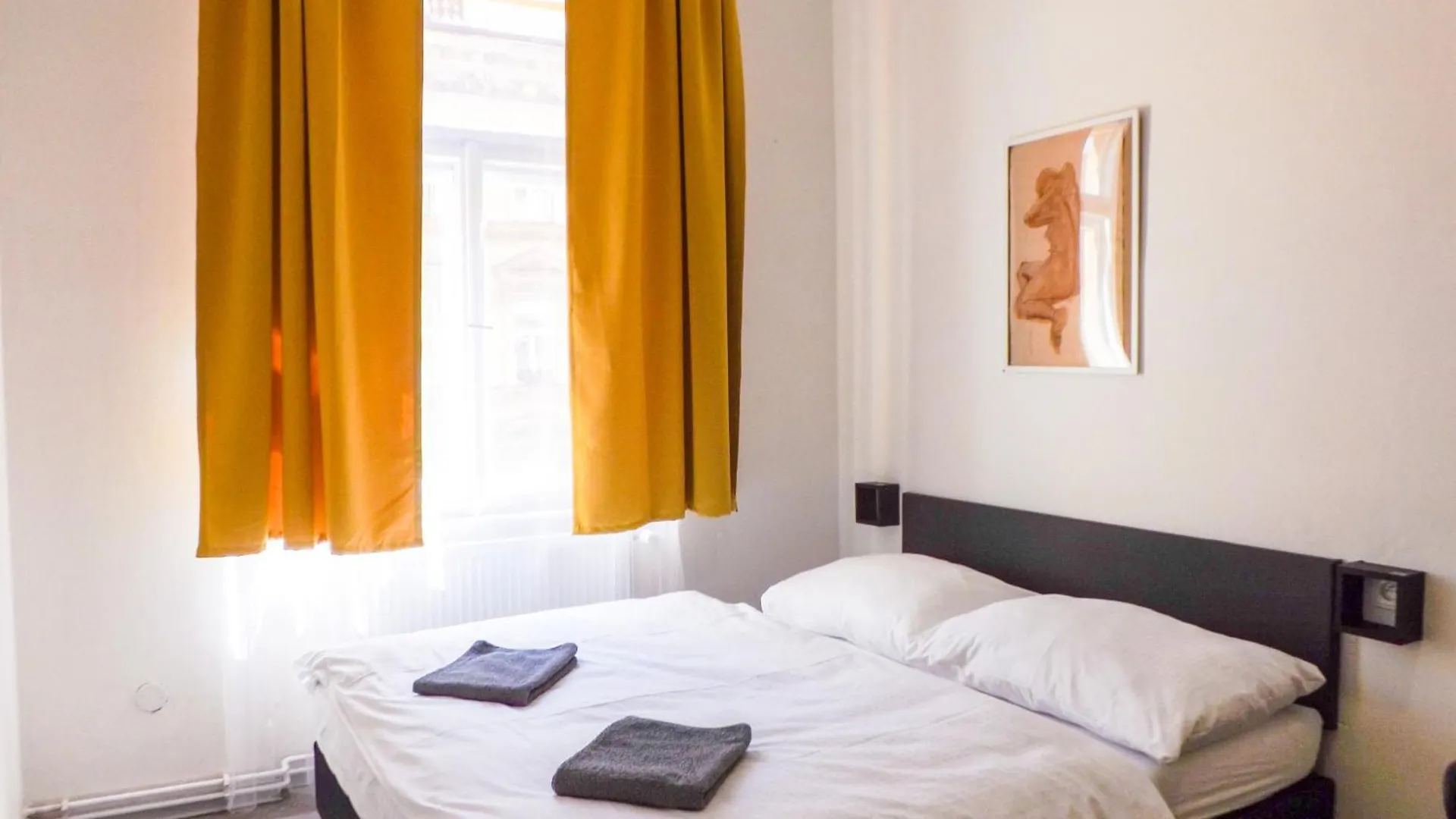 פראג Very Nice Room C3 0*,