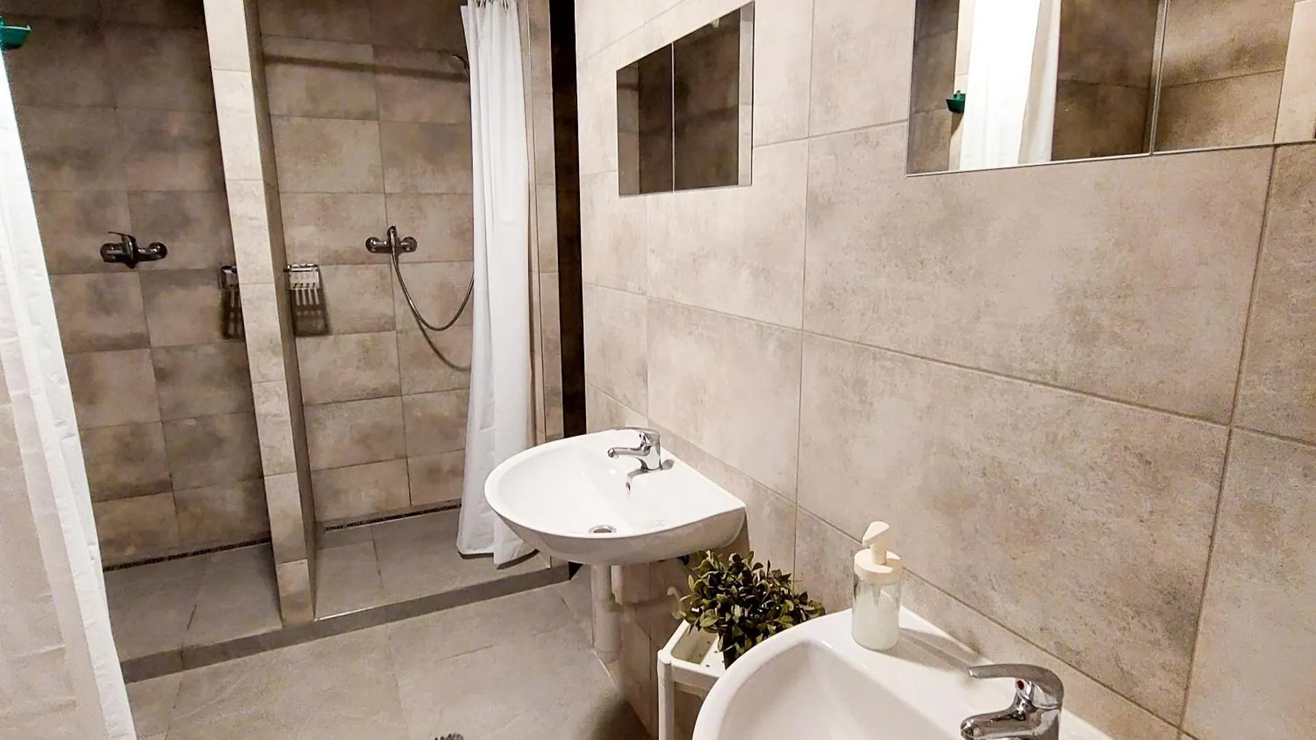 בית אירוח פראג Very Nice Room C3